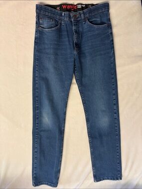 Wrangler Men’s Performance Series Medium Blue Jeans